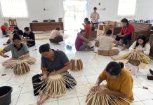 Pelatihan Menganyam Untuk Dua Kelompok Baru di Kabupaten Katingan